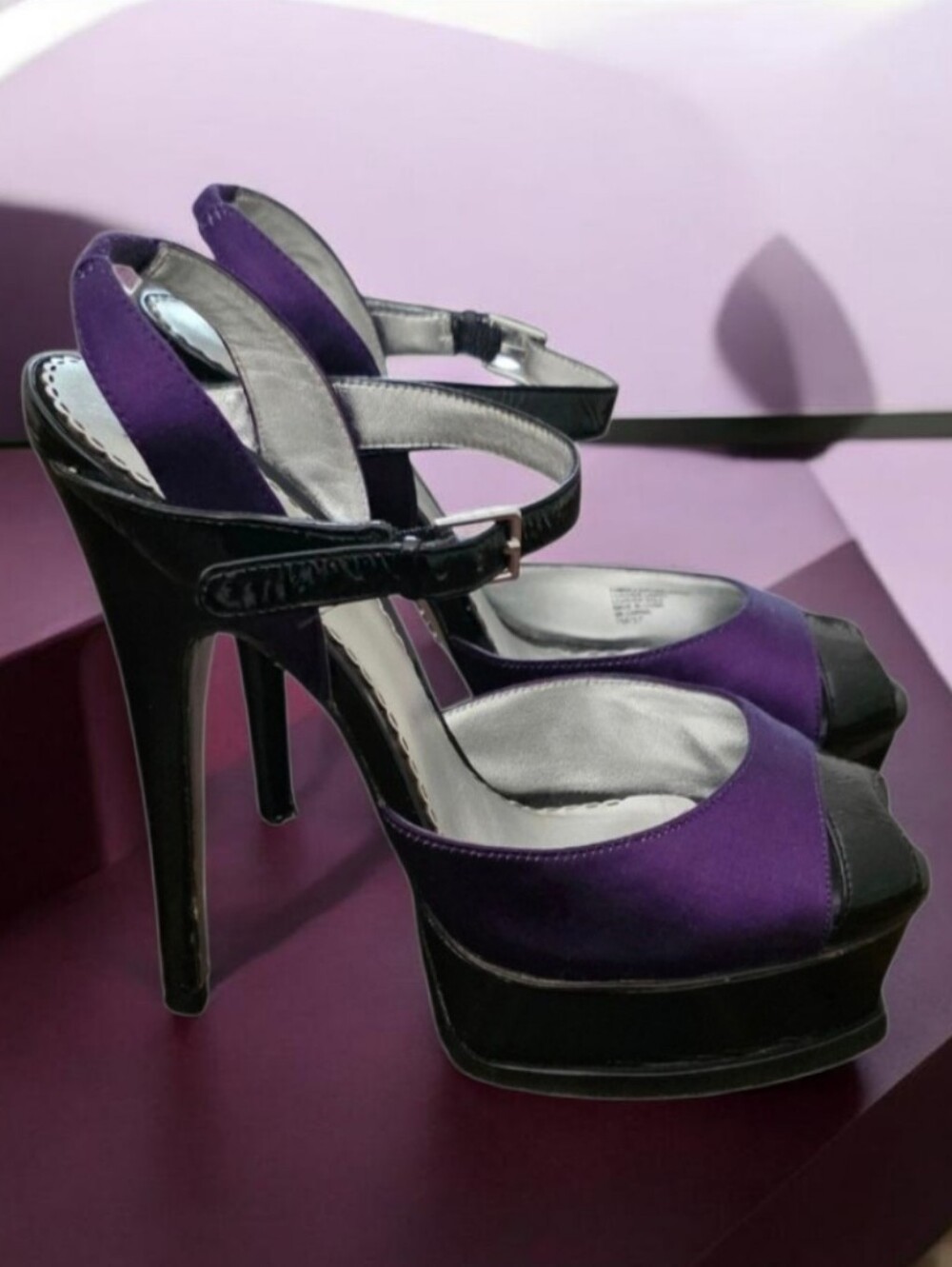 Bebe Purple Black Satin Platform Peep Toe Heels Size 7 - Picture 2 of 16